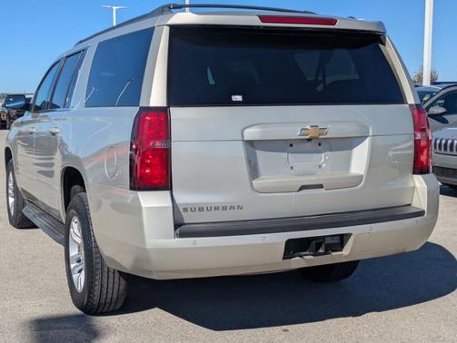 2016 Chevrolet Suburban LS