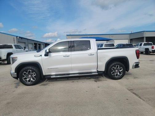 White Frost Tri-Coat 2024 GMC Sierra 1500 SLT