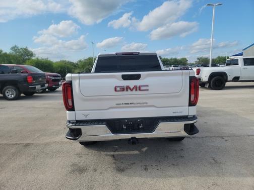 White Frost Tri-Coat 2024 GMC Sierra 1500 SLT