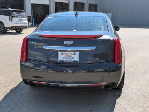 2016 Cadillac XTS Luxury Collection