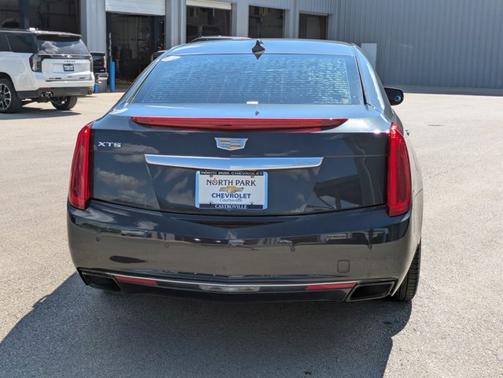 2016 Cadillac XTS Luxury Collection
