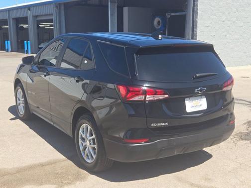 Mosaic Black Metallic 2024 Chevrolet Equinox LS