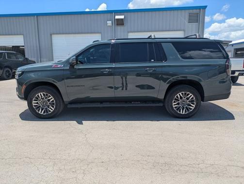 2025 Chevrolet Suburban Z71