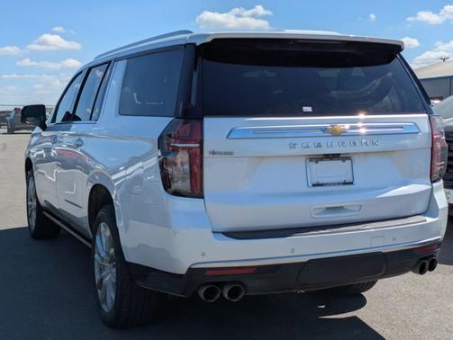 2023 Chevrolet Suburban High Country