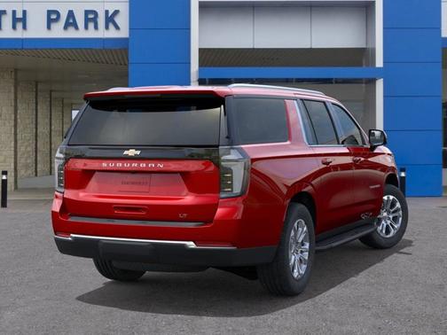 2026 Chevrolet Suburban LT