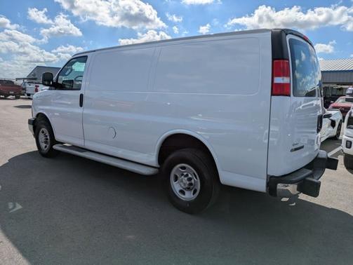 2024 Chevrolet Express 2500 CARGO