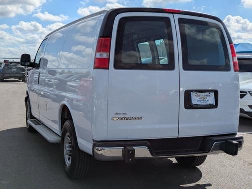 2024 Chevrolet Express 2500 CARGO