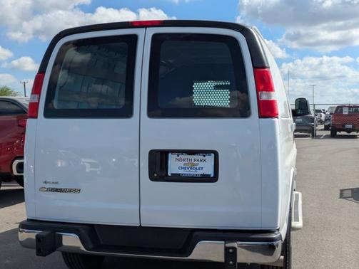 2024 Chevrolet Express 2500 CARGO