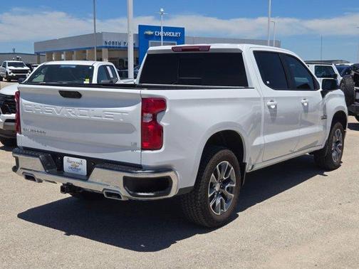 Summit White 2026 Chevrolet Silverado 1500 LT
