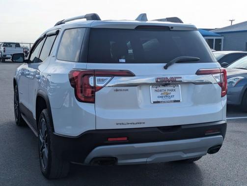 2020 GMC Acadia SLT