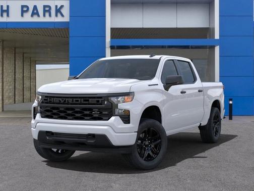 2025 Chevrolet Silverado 1500 Custom