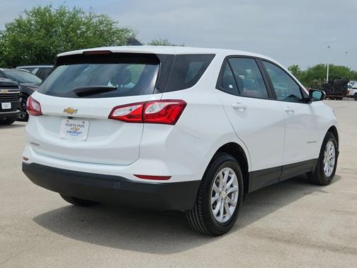 Summit White 2021 Chevrolet Equinox LS