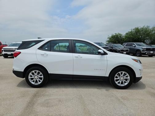 Summit White 2021 Chevrolet Equinox LS