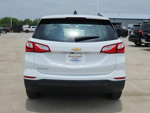 Summit White 2021 Chevrolet Equinox LS