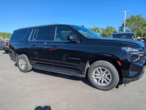 2023 Chevrolet Suburban LT