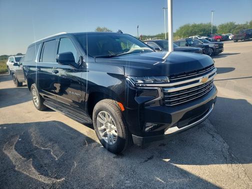 2023 Chevrolet Suburban LT