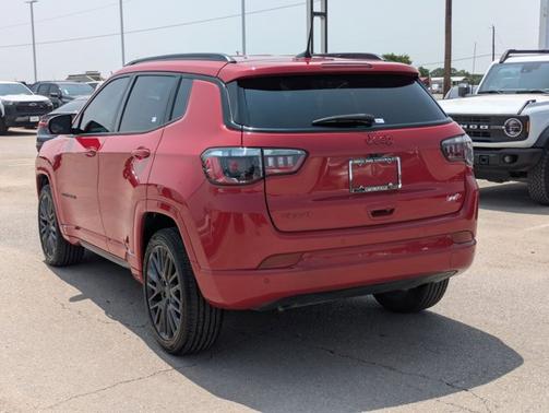 2023 Jeep Compass (RED) Edition