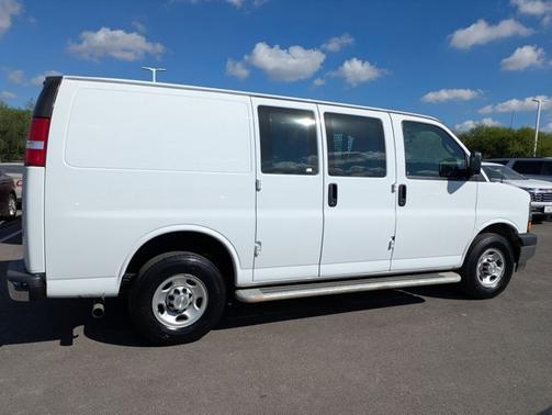 2024 Chevrolet Express 2500 CARGO