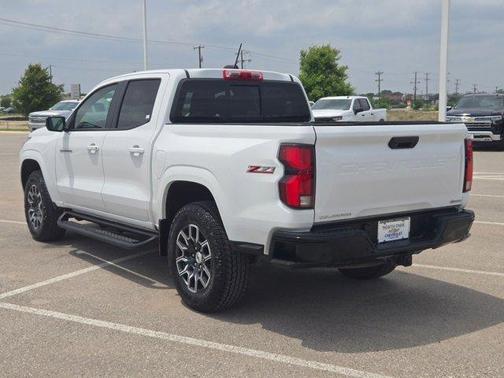 Summit White 2025 Chevrolet Colorado Z71