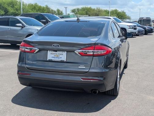 2020 Ford Fusion SE