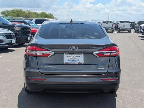 2020 Ford Fusion SE