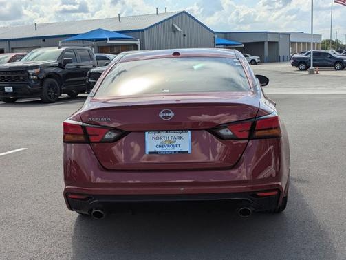 2024 Nissan Altima 2.5 SR