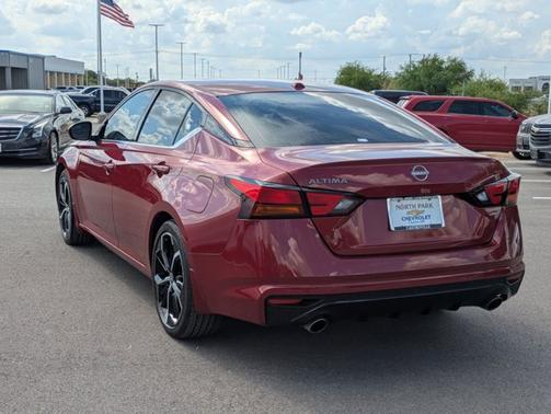 2024 Nissan Altima 2.5 SR