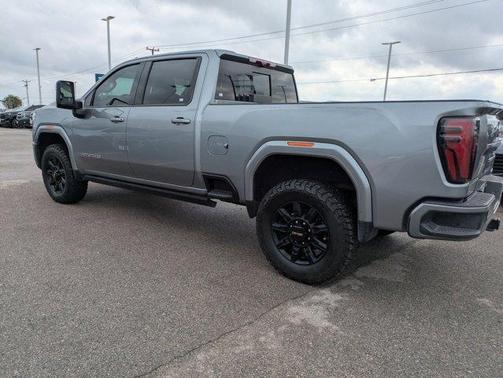 2025 GMC Sierra 2500 AT4