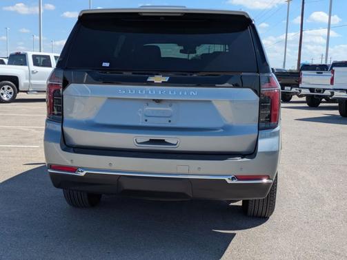 2025 Chevrolet Suburban LS