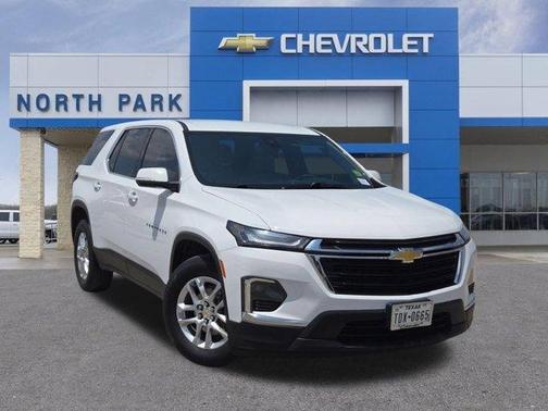 Summit White 2023 Chevrolet Traverse LS