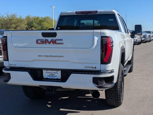 2024 GMC Sierra 2500 AT4