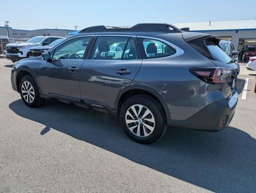 2022 Subaru Outback BASE
