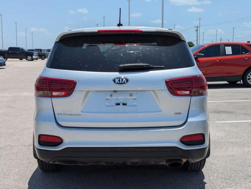 2019 Kia Sorento L