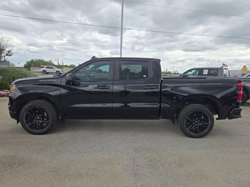 Black 2022 Chevrolet Silverado 1500 Custom