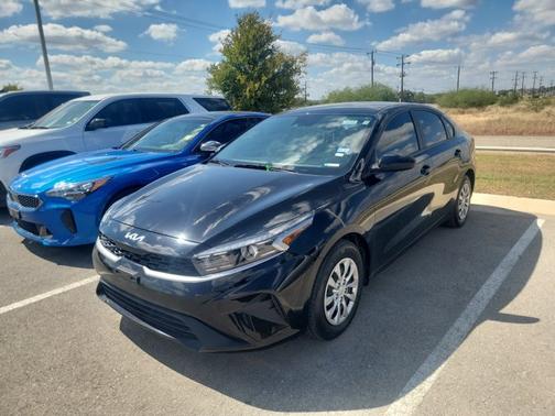 2023 Kia Forte LX
