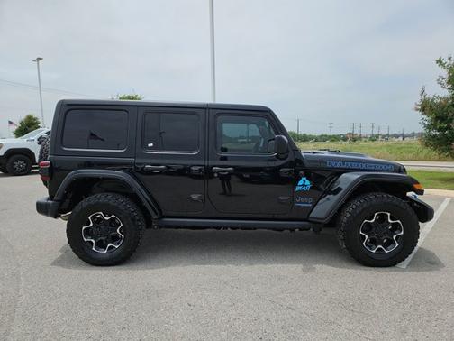 Black Clearcoat 2022 Jeep Wrangler Unlimited 4xe Rubicon