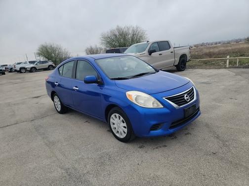 2012 Nissan Versa 1.6 SV