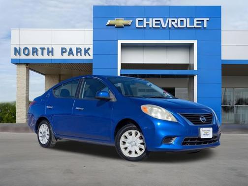 2012 Nissan Versa 1.6 SV