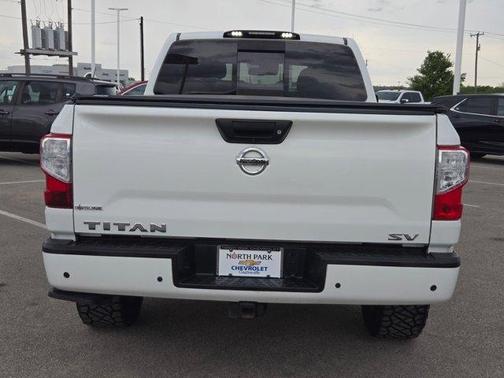 2020 Nissan Titan SV