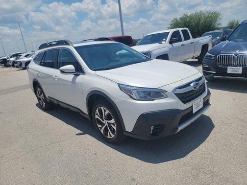 Crystal White Pearl 2022 Subaru Outback Limited