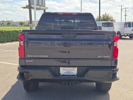 Dark Ash Metallic 2023 Chevrolet Silverado 1500 ZR2