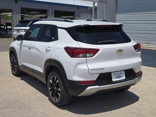 Summit White 2022 Chevrolet Trailblazer LT