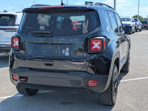 2023 Jeep Renegade Trailhawk