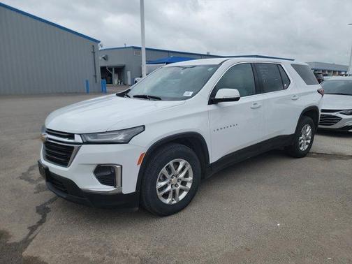 Summit White 2023 Chevrolet Traverse LS