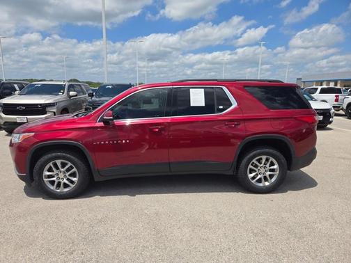 Cajun Red Tintcoat 2020 Chevrolet Traverse LT Cloth