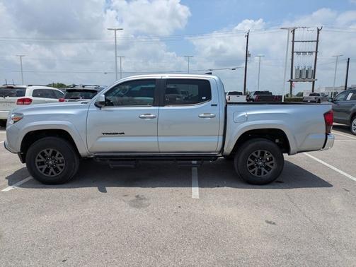 2022 Toyota Tacoma Base