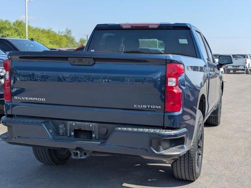 2022 Chevrolet Silverado 1500 Custom