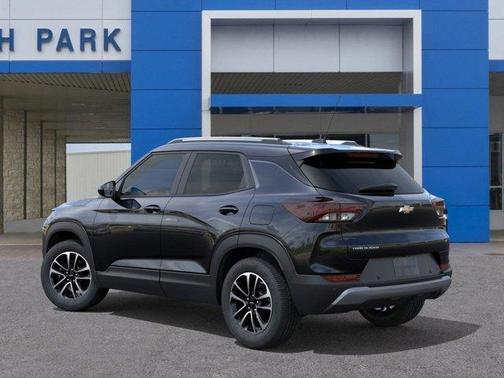 Mosaic Black Metallic 2026 Chevrolet Trailblazer LT