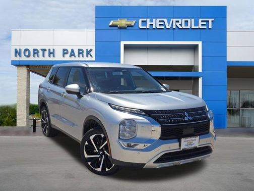 Silver 2024 Mitsubishi Outlander