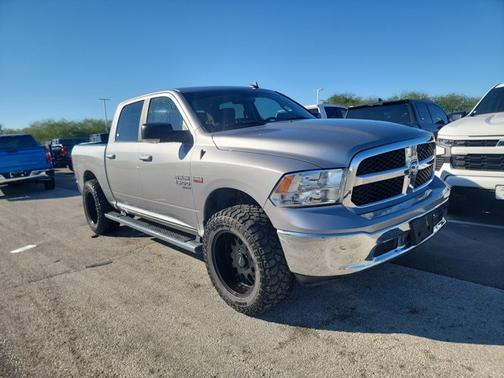 2020 RAM 1500 SLT